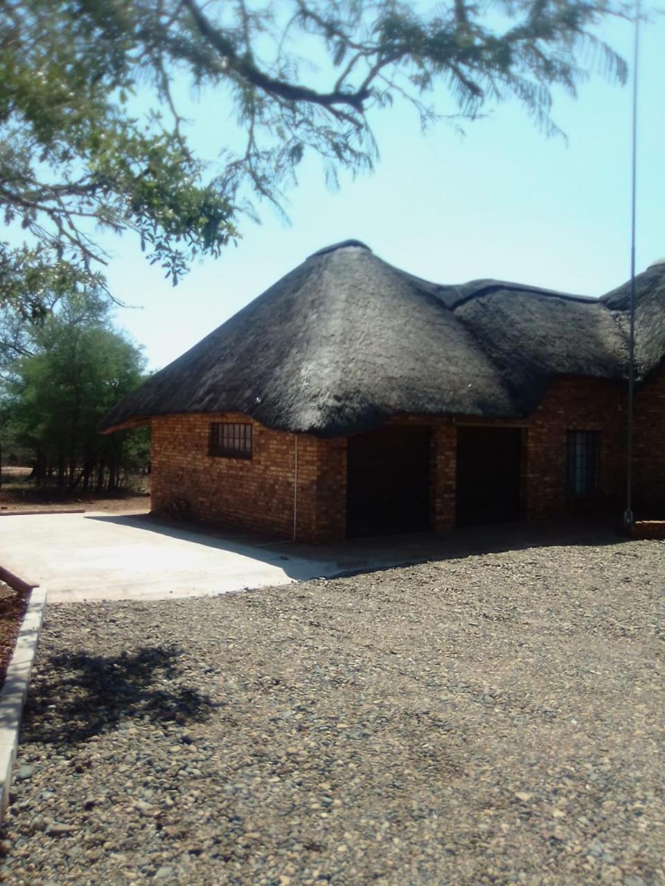 Indlovu Holiday home *